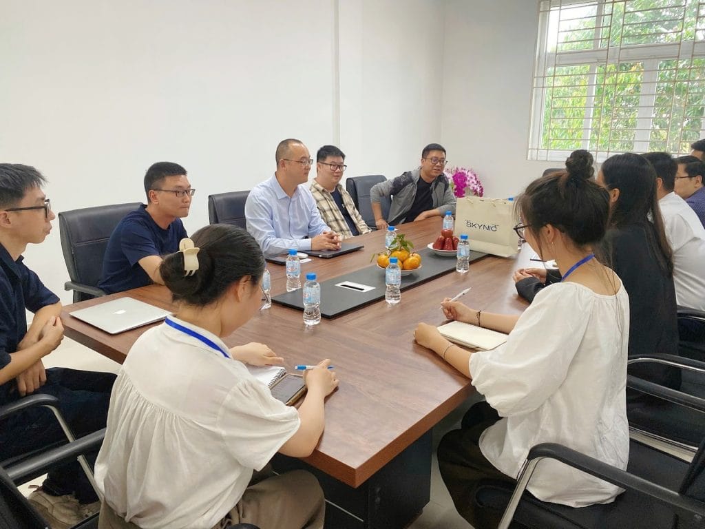 toan-canh-buoi-trao-doi-hop-tac-gioi-thieu-san-pham-cong-nghe-moi-CTISE.jpg