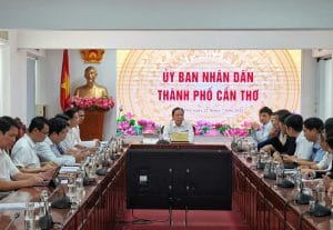 Khung cảnh buổi họp tại UBND TP. Cần Thơ